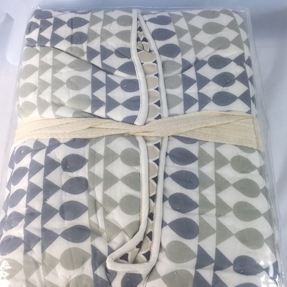 Anthropologie menai coverlet sham set 20x26 New - Picture 4 of 6